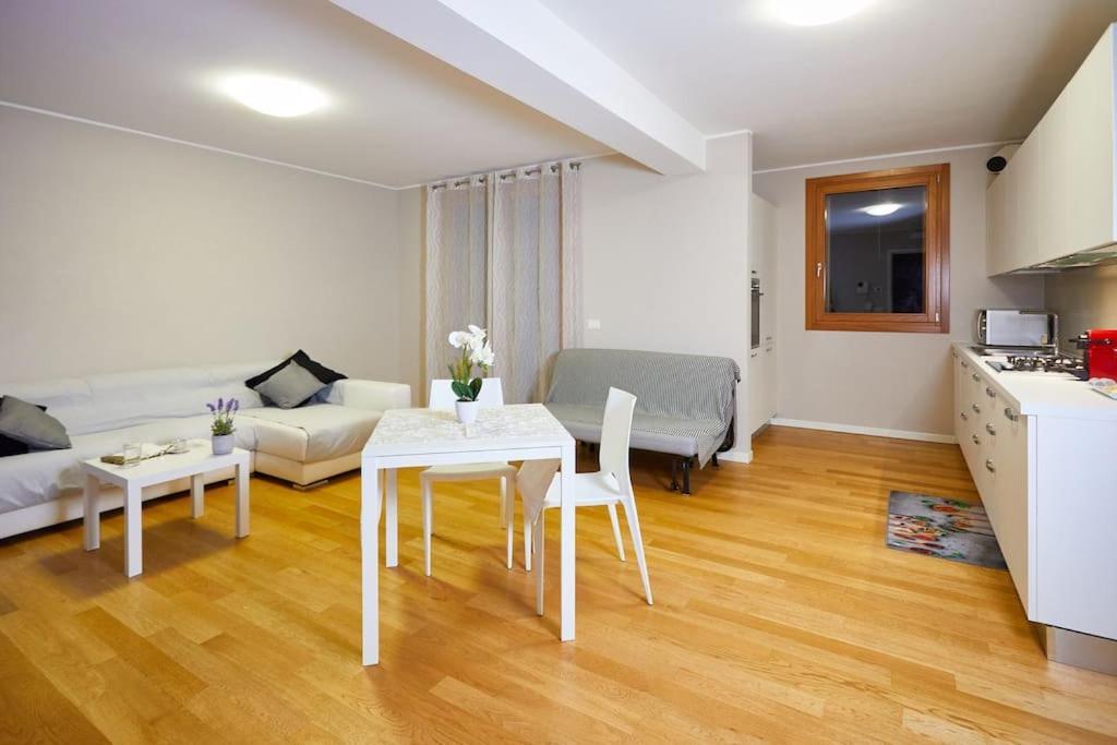 Center Aviano Comfort Suite Free Parking Wifi Esterno foto